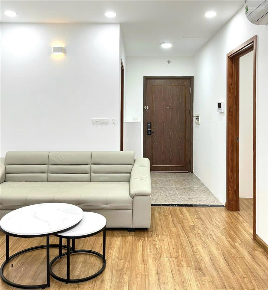 Em bán căn 2 ngủ 2 vs full iris garden, anh chị có nhu cầu  sđt 0357 065 *** em vân ạ