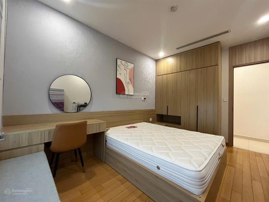 Em có full quỹ căn 3 phòng ngủ chung cư the zei, cần cho thuê gấp. anh chị có nhu cầu  035706589