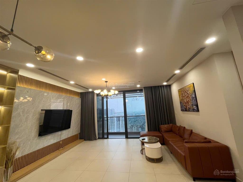 Em có full quỹ căn 3 phòng ngủ chung cư the zei, cần cho thuê gấp. anh chị có nhu cầu  035706589