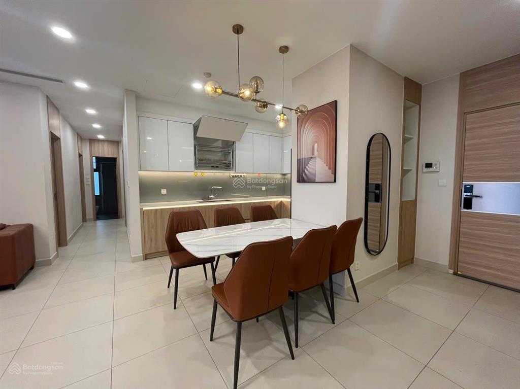 Em có full quỹ căn 3 phòng ngủ chung cư the zei, cần cho thuê gấp. anh chị có nhu cầu  035706589