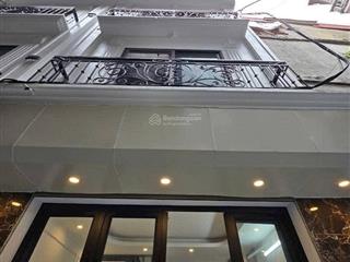 Nhà đẹp ngõ nông thông, gần phố, dân xây kcbt, tiện ích dân trí cao. dt 35m 5t mt4,2m giá 9,9 tỷ