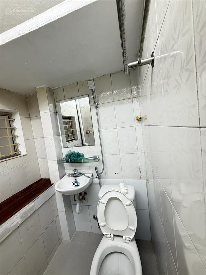 Nhà đẹp full nt, ngõ thông ba gác. tiện ích, an ninh đảm bảo. dt 36m 5t mt 3,5m giá 5,1tỷ