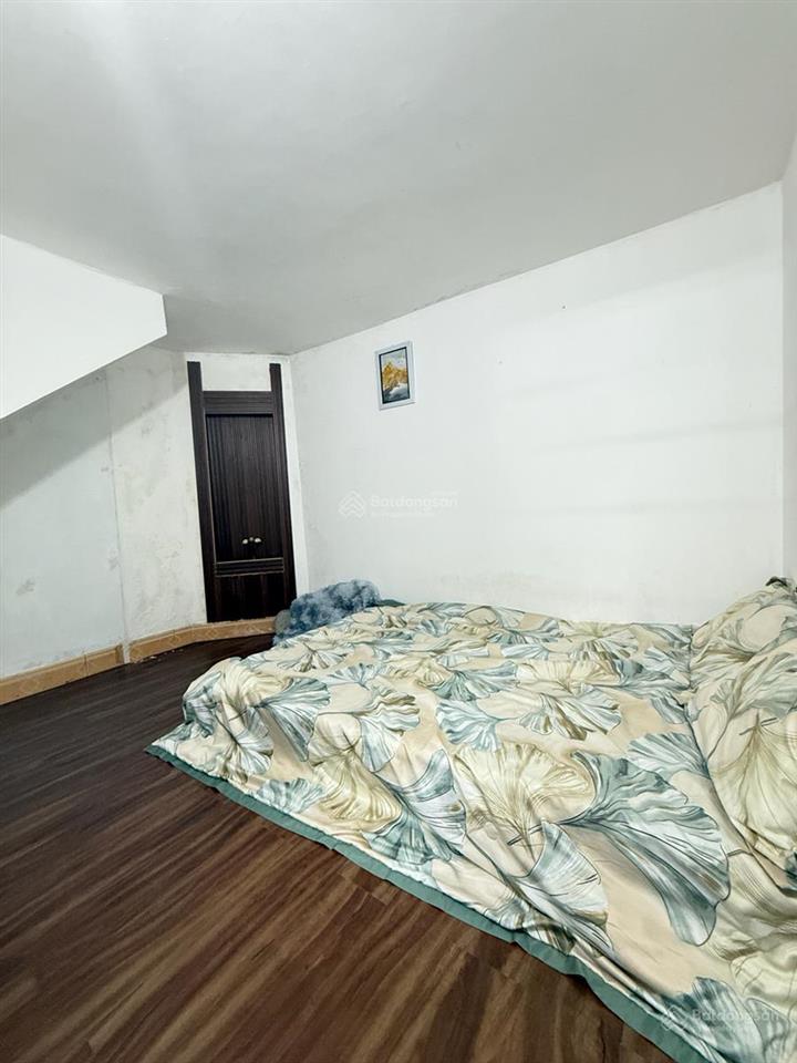 Nhà đẹp full nt, ngõ thông ba gác. tiện ích, an ninh đảm bảo. dt 36m 5t mt 3,5m giá 5,1tỷ