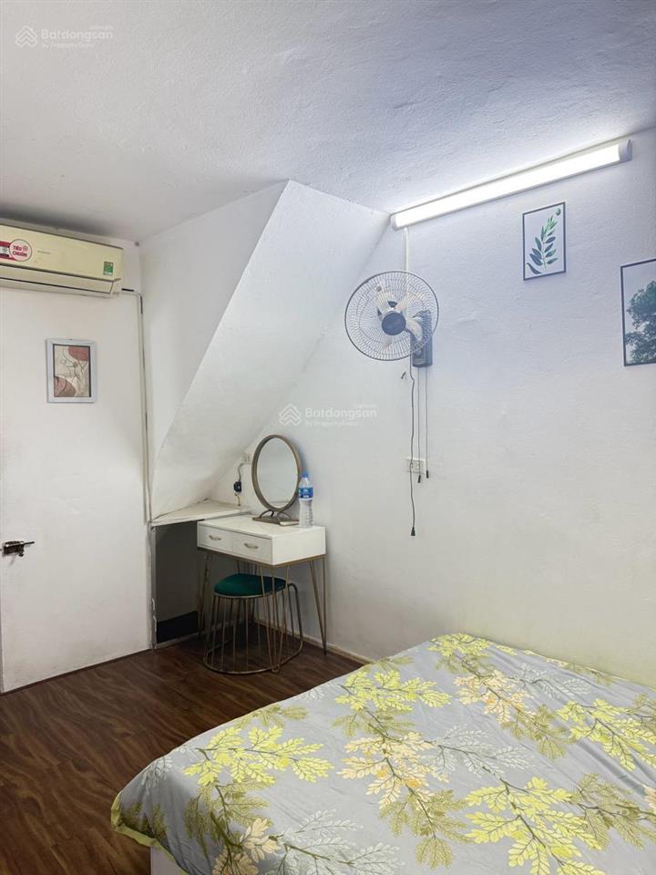 Nhà đẹp full nt, ngõ thông ba gác. tiện ích, an ninh đảm bảo. dt 36m 5t mt 3,5m giá 5,1tỷ