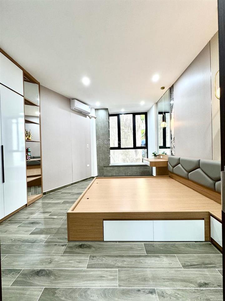 Ngõ rộng ba gác đỗ cửa, nhà xây mới full nt.giá đt, k qh, dân xây kcbt. dt33m 5t mt3.2m giá 6,9 tỷ