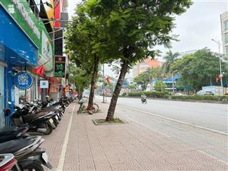 Nhà xăy mới tinh full nt nhập, ngõ thông oto tránh, gara 2 oto, dân trí cao. dt 85m 6t mt5m giá20ty