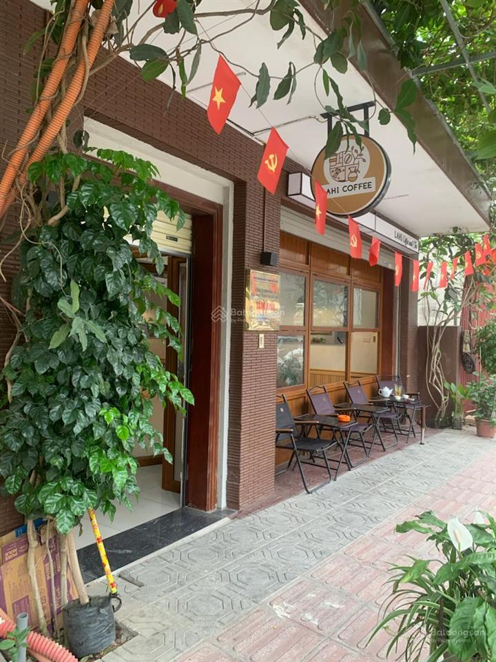 Nhà xăy mới tinh full nt nhập, ngõ thông oto tránh, gara 2 oto, dân trí cao. dt 85m 6t mt5m giá20ty