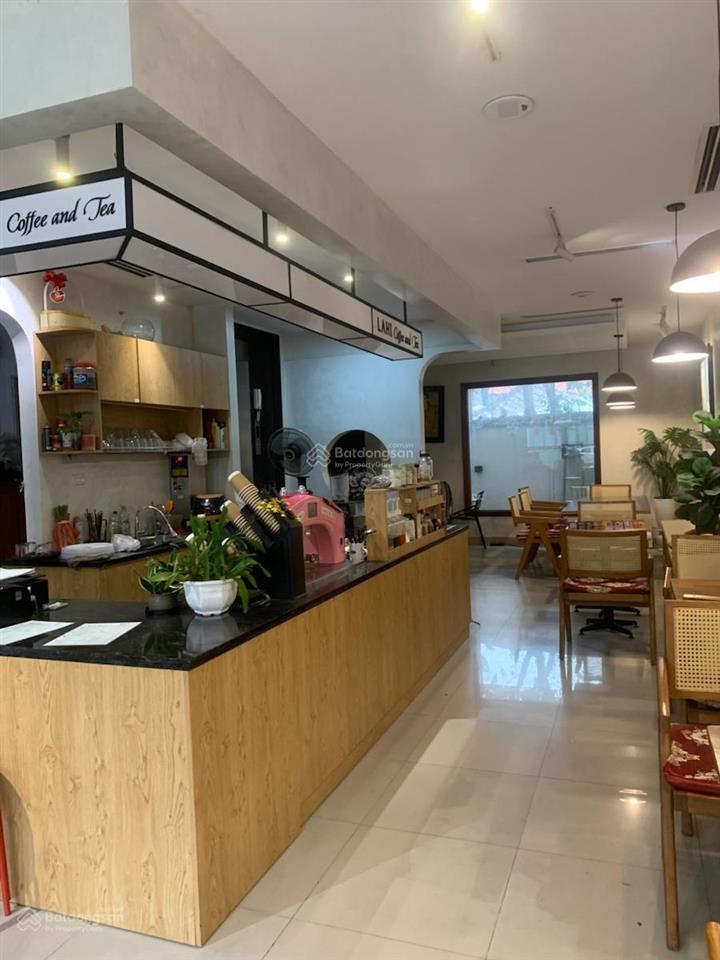 Nhà xăy mới tinh full nt nhập, ngõ thông oto tránh, gara 2 oto, dân trí cao. dt 85m 6t mt5m giá20ty