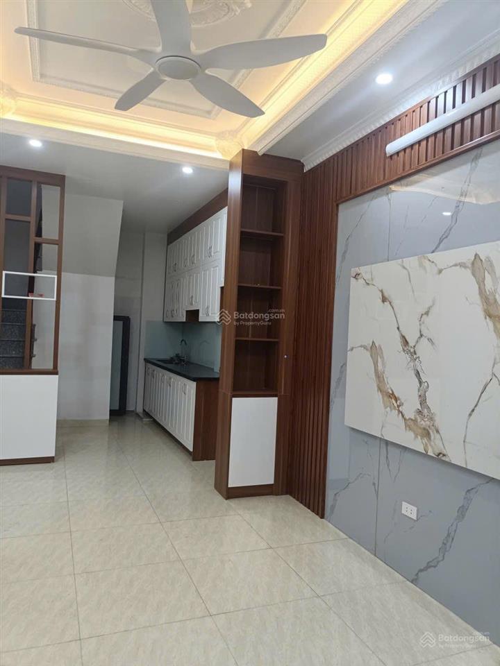 Mặt ngõ kinh doanh online, dt 30m2 5t mt 3,5m giá thuê 10triệu/1thg đóng 3cọc 1