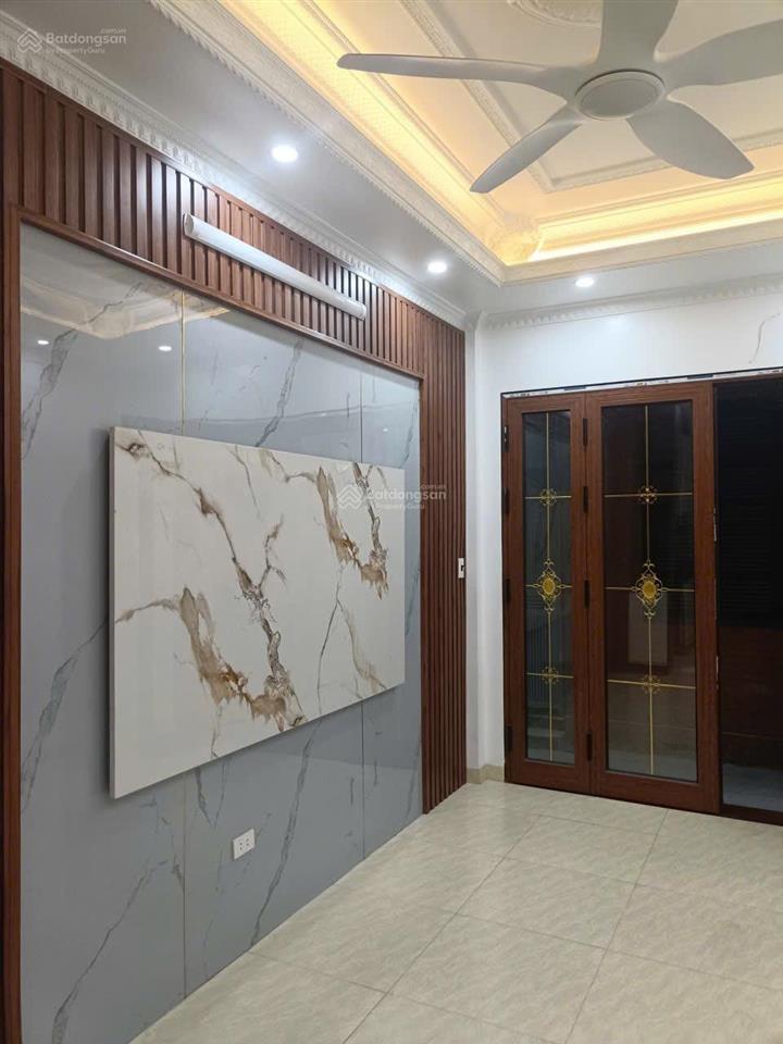 Mặt ngõ kinh doanh online, dt 30m2 5t mt 3,5m giá thuê 10triệu/1thg đóng 3cọc 1
