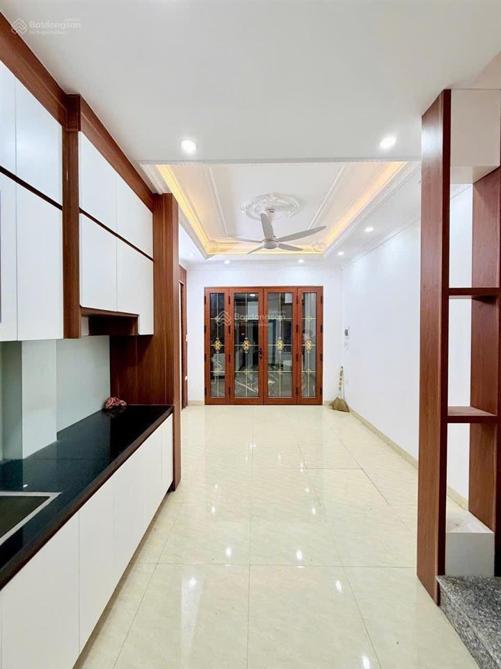 Mặt ngõ kinh doanh online, dt 30m2 5t mt 3,5m giá thuê 10triệu/1thg đóng 3cọc 1
