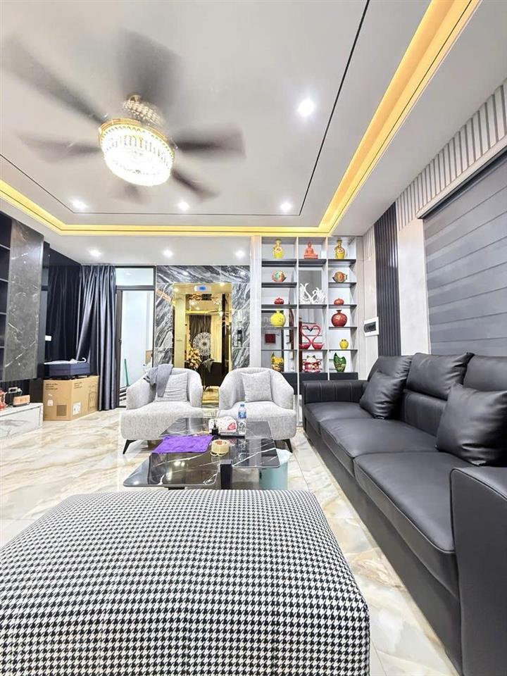 Bồ đề  long biên. nhà mới đẹp long lanh, ngõ thông, thang máy. dt 60m2 6t mt 5m giá chào 13,5tỷ