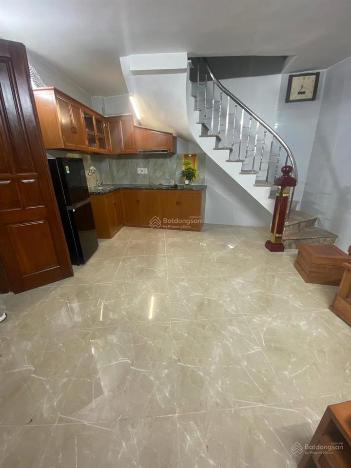 Đống đa, nhà dân xây kiên cố, 300m ra mặt phố, ngõ thông. dt 25m2 5t mt 3,3m giá chào 5,15tỷ có tl