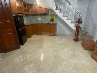 Đống đa, nhà dân xây kiên cố, 300m ra mặt phố, ngõ thông. dt 25m2 5t mt 3,3m giá chào 5,15tỷ có tl