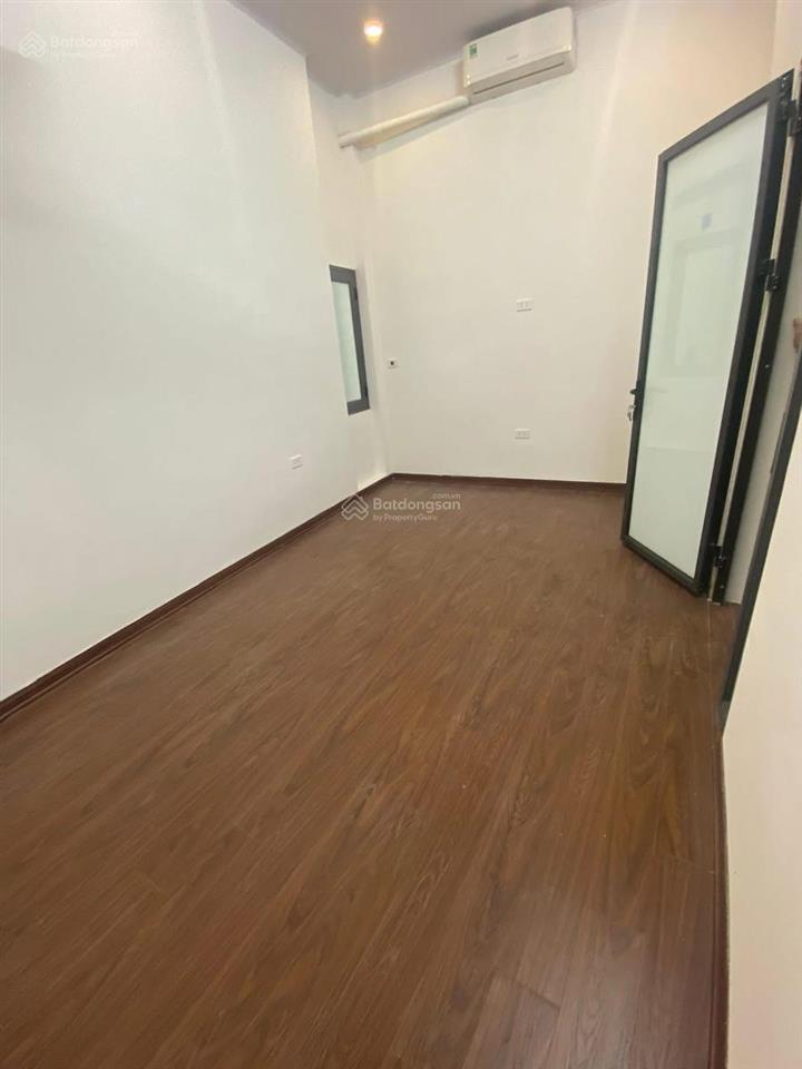 Đống đa, nhà dân xây kiên cố, 300m ra mặt phố, ngõ thông. dt 25m2 5t mt 3,3m giá chào 5,15tỷ có tl