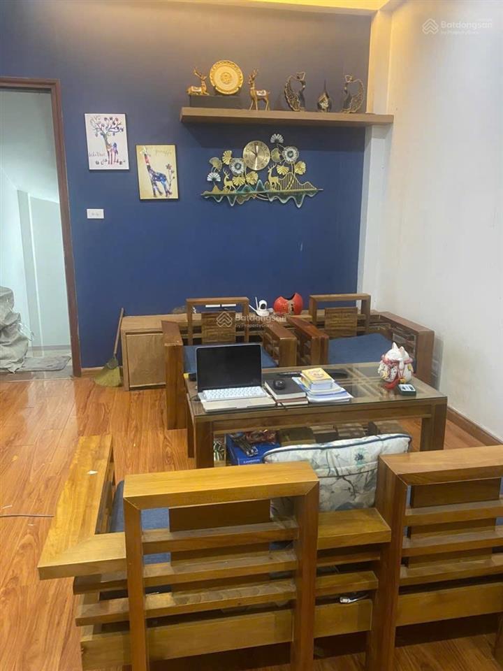 Nhà riêng võ chí công, tây hồ. nhà đẹp full nt, ngõ nông ba gác. dt 35m2 5t, giá thuê 12tr/tháng