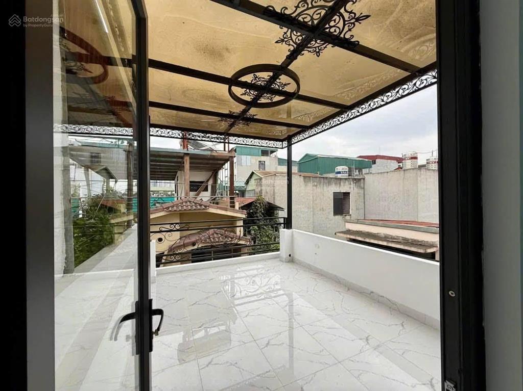 Hoàng hoa thám, ngõ thông ba gác, gần phố thuận tiện. 45m2 6t 3pn giá thuê 14 tr/1thg đóng 3 cọc1