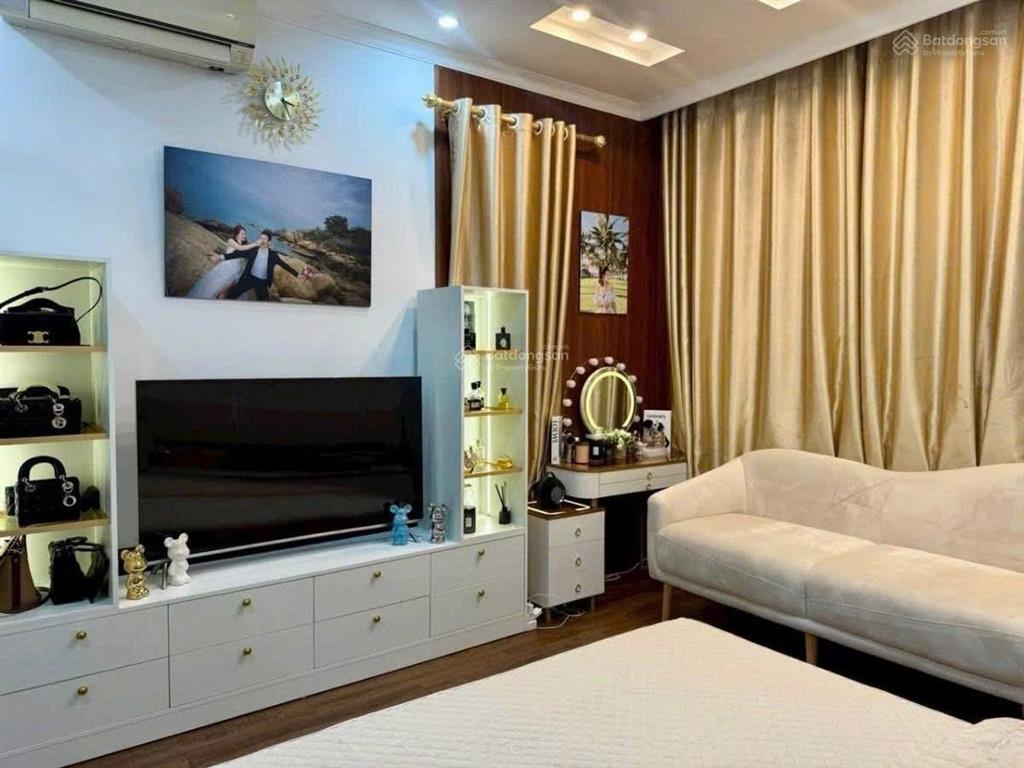 Vip ba đình, ngõ thông rộng ô tô vào nhà, khu toàn các quan chức ở. dt 83m 3t mt6m giá chào 29ty