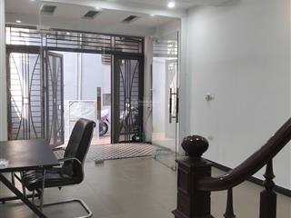 Tây hồ, nhà đẹp sẵn nt chỉ việc vào ở, ngõ thông sạch đẹp thoáng mát. dt 50m2 4pn giá 16tr/th