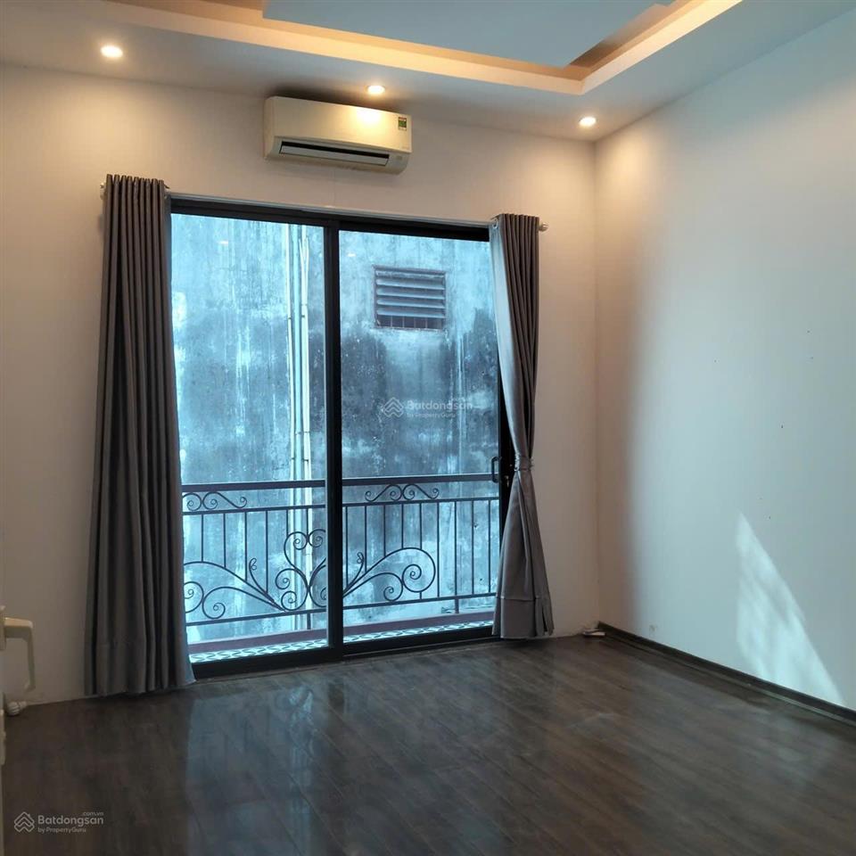 Tây hồ, nhà đẹp sẵn nt chỉ việc vào ở, ngõ thông sạch đẹp thoáng mát. dt 50m2 4pn giá 16tr/th