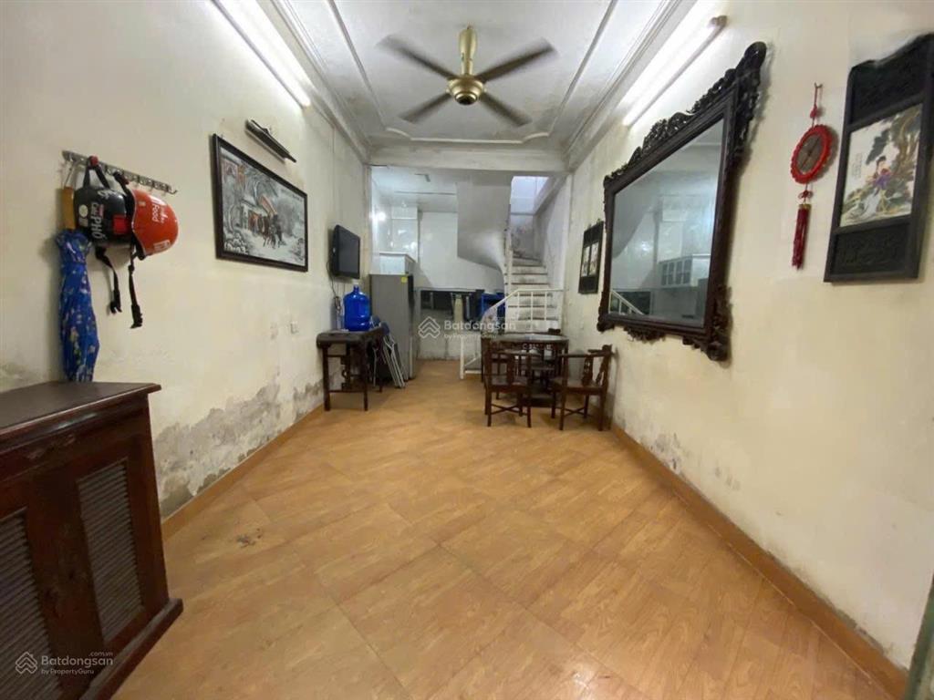 Hồng hà  bạch đằng, gần viện 108, nhà đẹp full nt chỉ việc đến ở. dt 30m2 4t 3pn giá 9tr/thg