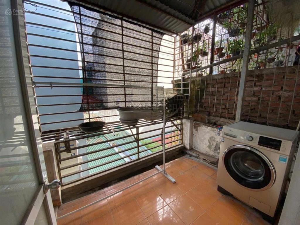 Hồng hà  bạch đằng, gần viện 108, nhà đẹp full nt chỉ việc đến ở. dt 30m2 4t 3pn giá 9tr/thg