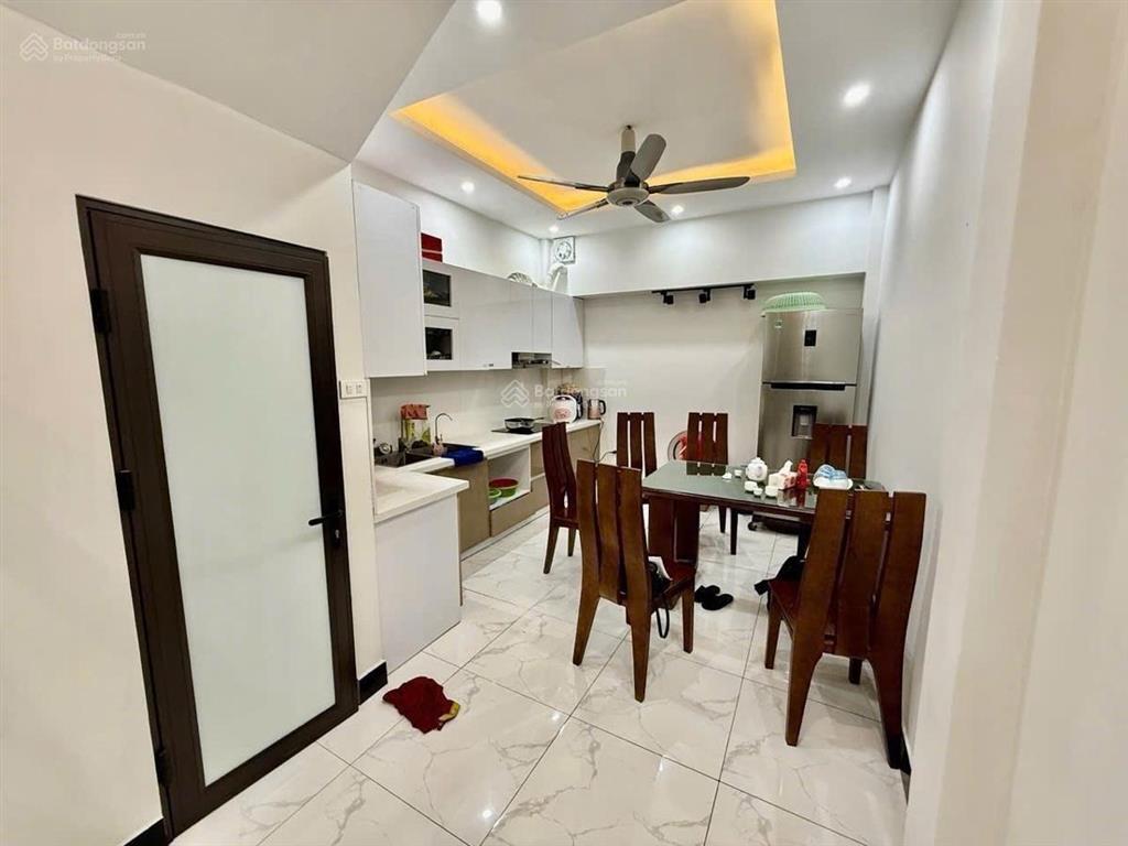 Nhà mới full nt đẹp lung linh, ở ngay, ngõ thông, dân xây, k qh. dt 49m 4t mt4m giá 13,9 tỷ có tl