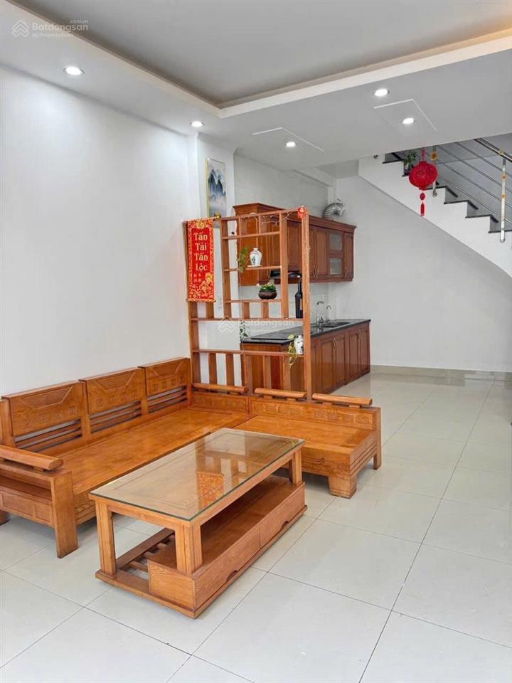 Nhà đẹp ở ngay, ngõ thông vf3 vào tận cửa, ngõ thông, dân xây, an ninh đảm bảo. dt35m4t giá 7,4ty