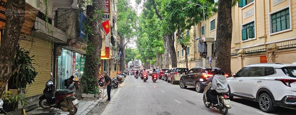Cho thuê mbkd phố lý nam đế, hk, đường to vỉa hè rộng, kd mọi mô hình. dt 100m giá thuê 30tr/1thg