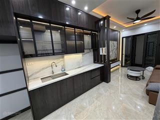 Nhà mới kính koong, full nt, thang máy nhập, ngõ thông thoáng gần ô tô. dt 35m 5t mt 3,5m giá 11 tỷ