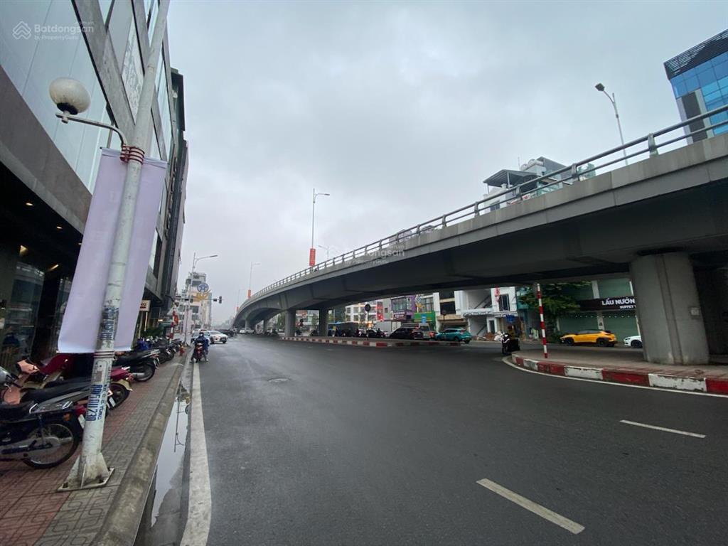 Tòa nhà mp hồng tiến 7 tầng tm, kv nhiều tòa nhà vp, ks. dt 70m2 mt 12m giá 60tr/1thg