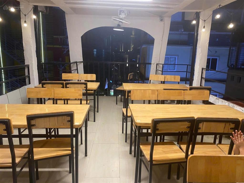Cho thuê nguyên căn đường cổ nhuế, vị trí đẹp đông sv, vỉa hè rộng. dt 100m 3,5 tầng giá thuê 28tr