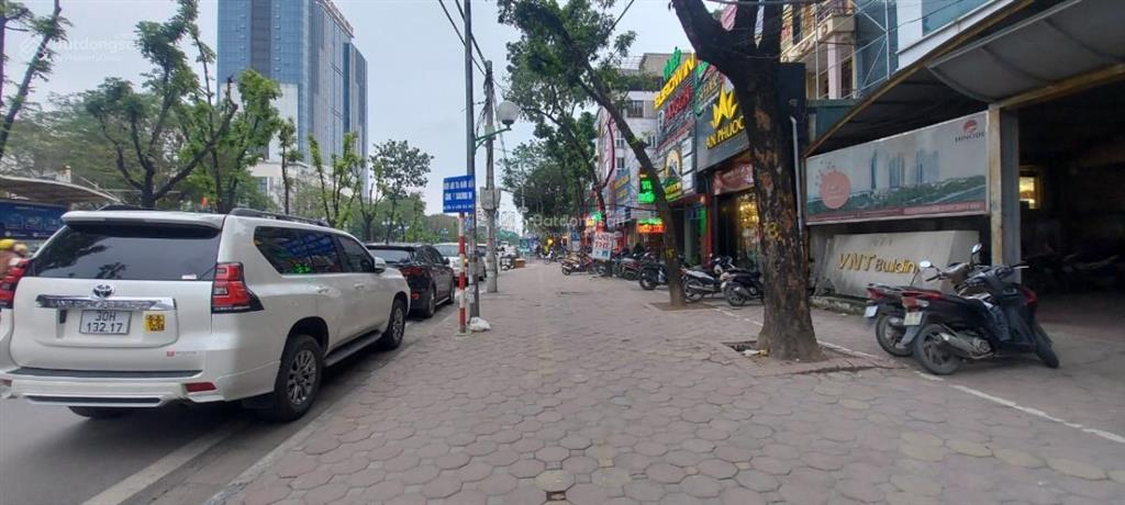 Cho thuê nguyên căn, vị trí đẹp lô góc đường 2oto tránh thoải mái.dt 1000m 6t mt70m giá 400tr/1thg