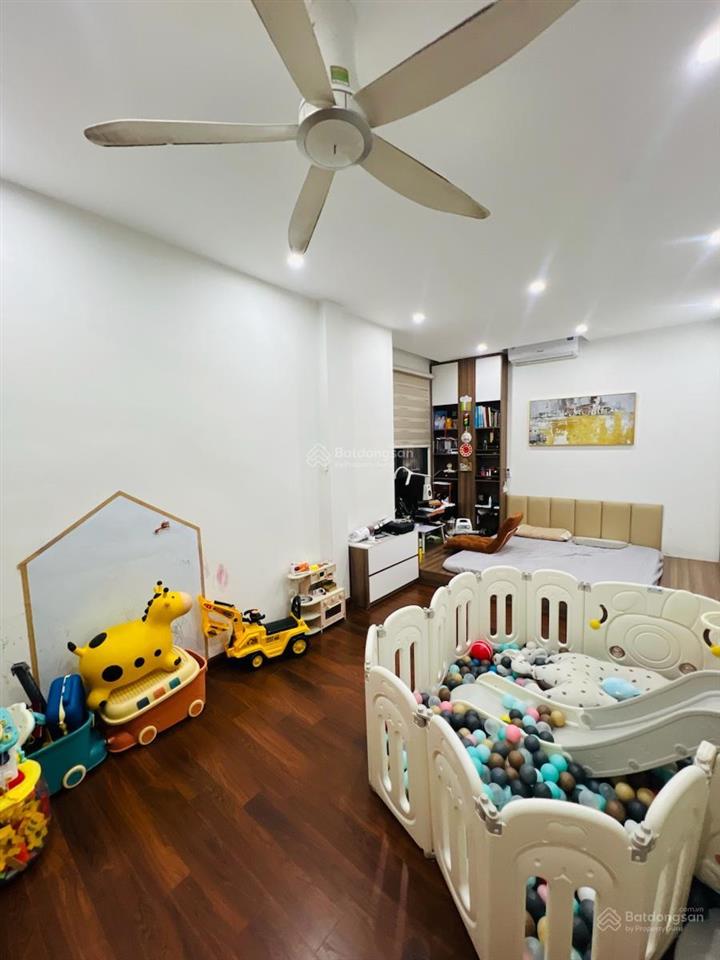Tt ba đình, nhà đẹp ở ngay, vị trí đẹp 2 thoáng gần ô tô, k qh. dt 35m 4t mt3,5m giá chào 9,7 tỷ