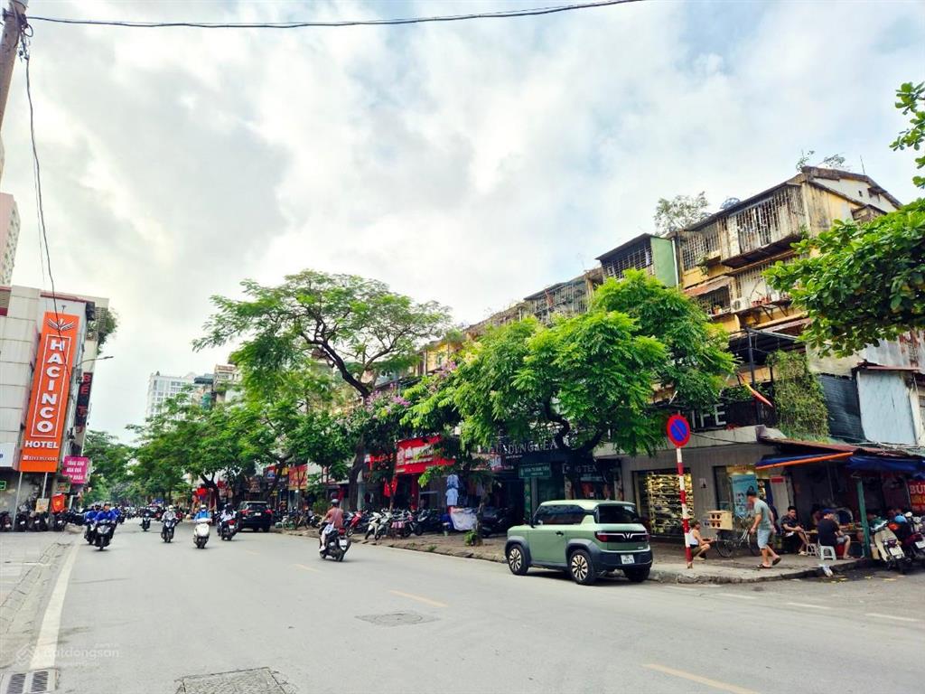 Mbkd phố thái thịnh, kv kinh doanh sầm uất,mt rộng kd mọi mô hình.dt 65m 2t mt6m giá 40tr/1thg