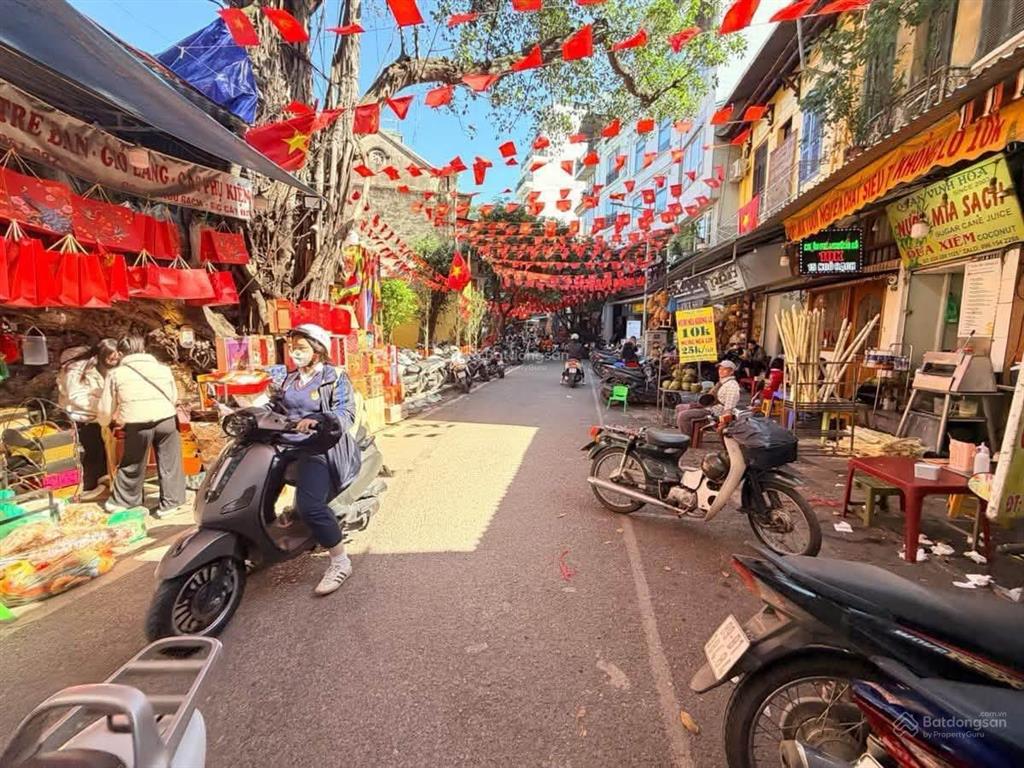 Hiếm, lõi phố cổ ba bước ra chợ đồng xuân kv kd sầm uất k có nhà bán. dt 20m2 2t mt 5m giá 9,5tỷ