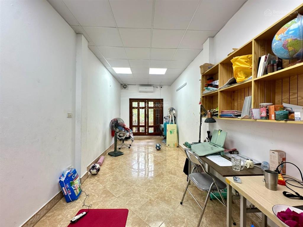 Mặt phố tt cầu giấy, kv kd sầm uất tiềm năng khai thác cao, nhà đẹp ở ngay. dt 45m2 6t giá 27tỷ
