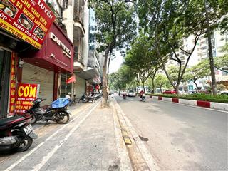 Mặt phố tt cầu giấy, kv kd sầm uất tiềm năng khai thác cao, nhà đẹp ở ngay. dt 45m2 6t giá 27tỷ
