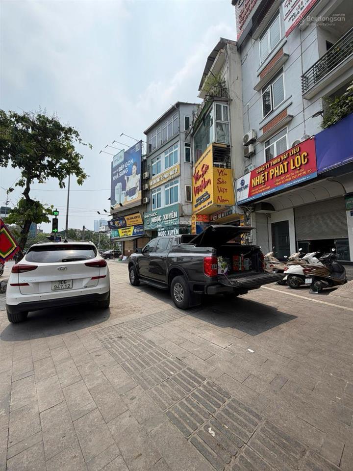 Mbkd tt đống đa, kv nhiều nhà hàng nhiều toà vp, vỉa hè rộng kd mọi mô hình. dt 65m giá thuê 20tr