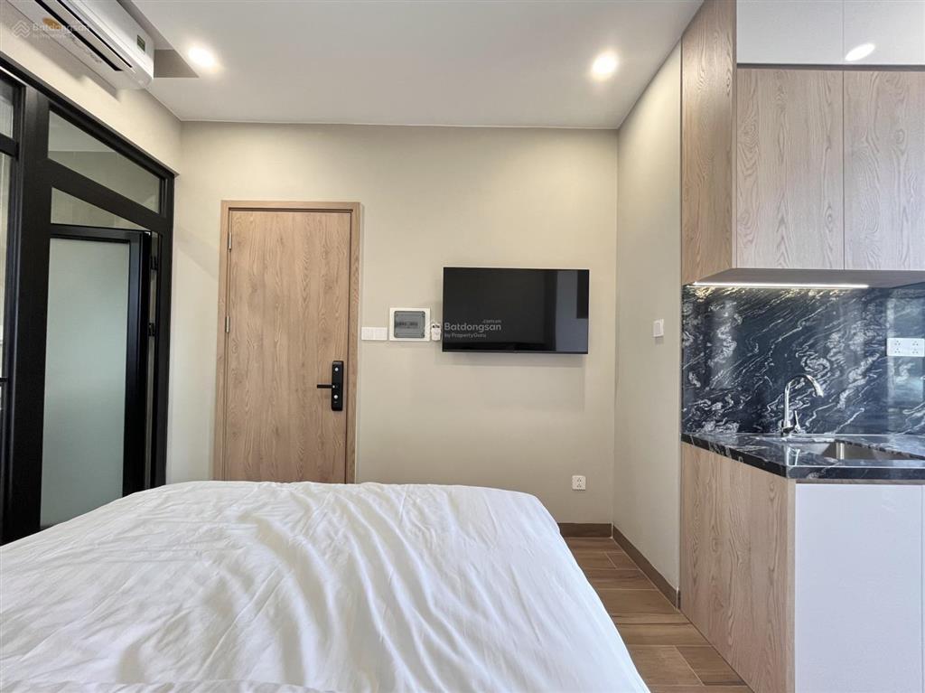 Trống sẵn studio vibe châu âu ban công full nội thất