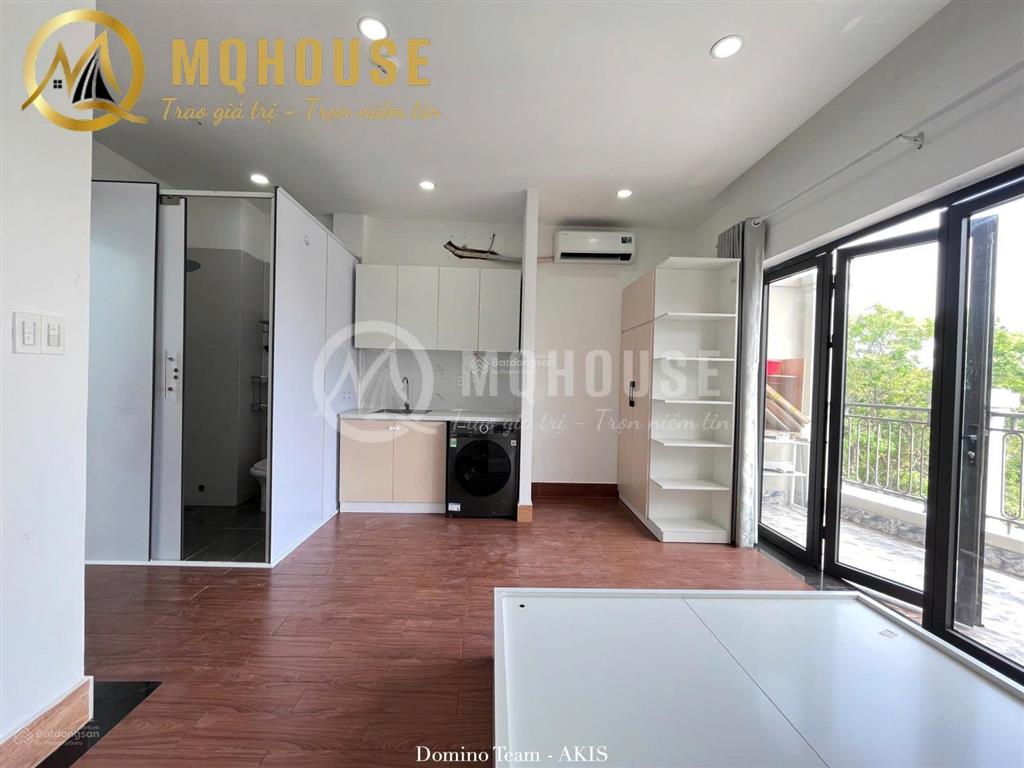 Trống sẵn căn studio ban công mặt tiền siêu thoáng ngay kđt lakeview