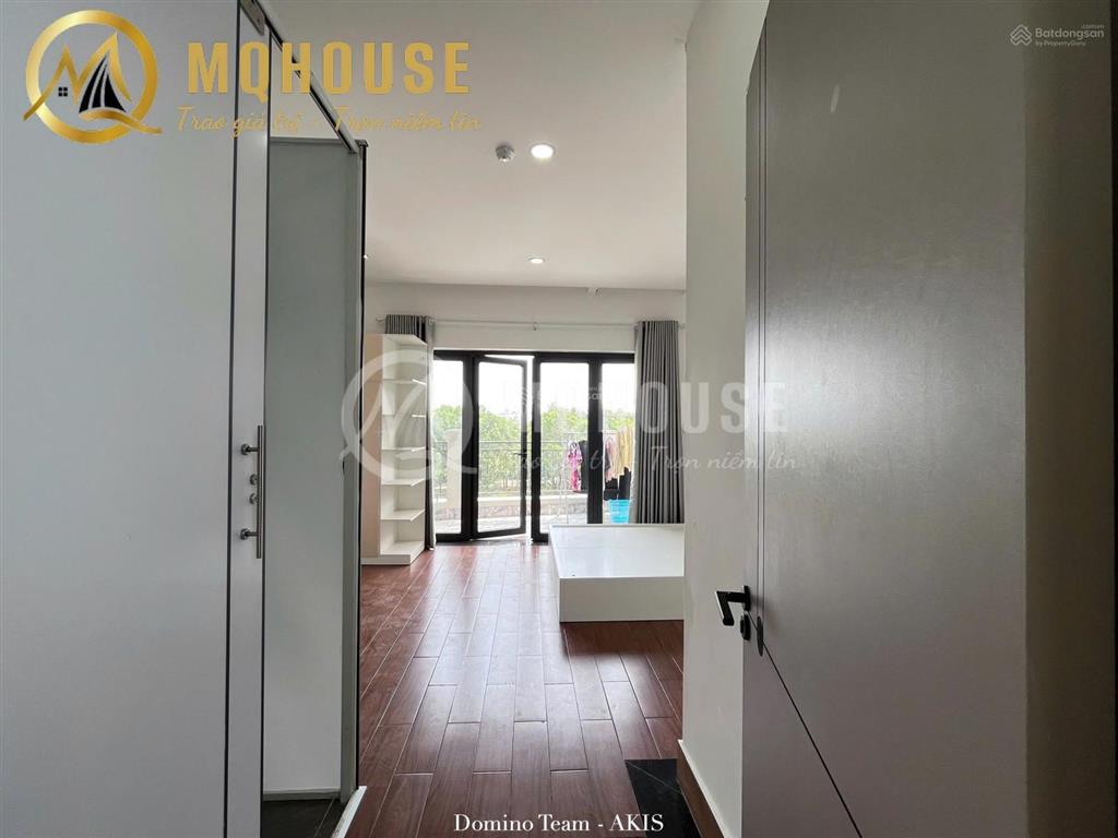 Trống sẵn căn studio ban công mặt tiền siêu thoáng ngay kđt lakeview