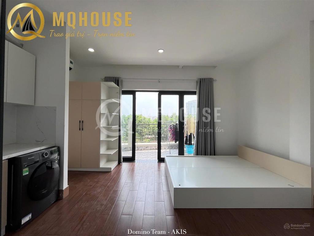 Trống sẵn căn studio ban công mặt tiền siêu thoáng ngay kđt lakeview