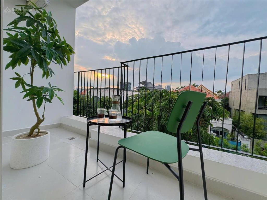 Trống sẵn studio thiết kế vibe tropical cực chillban công siêu thoáng giữa lòng thảo điền quận 2