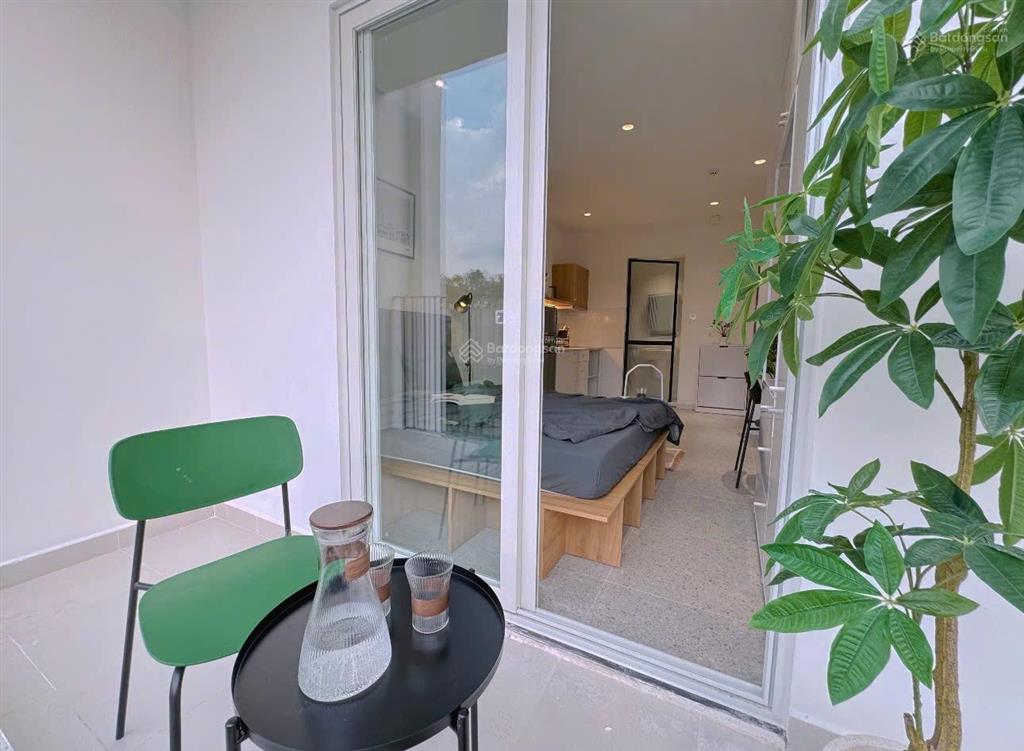 Trống sẵn studio thiết kế vibe tropical cực chillban công siêu thoáng giữa lòng thảo điền quận 2