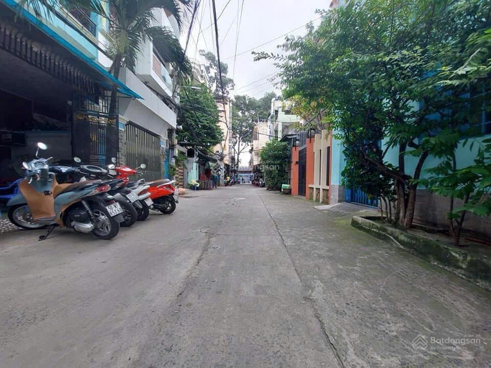 Chủ bán gấp để chuyển về phú mỹ hưng q7. giá tốt . sát đường nguyễn thị thập q7. dt 93m2. chỉ 9 tỷ