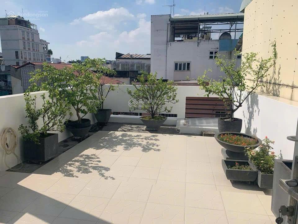 Chủ bán gấp để chuyển về phú mỹ hưng q7. giá tốt . sát đường nguyễn thị thập q7. dt 93m2. chỉ 9 tỷ