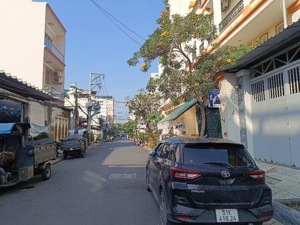 Nhà 4 tầng đường số lâm văn bền , dt 92m2 , ô tô vào nhà , giá tốt chỉ 13,8 tỷ