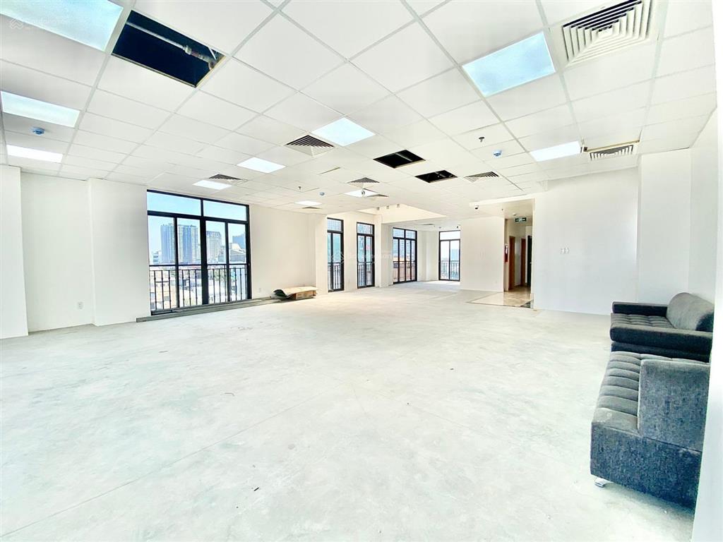 Văn phòng hiện đại trung tâm q.1  dt 100m2, chỉ 45tr. vị trí vàng kinh doanh sầm uất