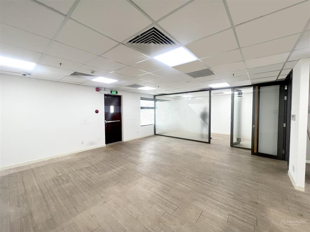 Văn phòng nguyễn hữu cảnh, q. bình thạnh  siêu đẹp, dt 120m2  giá chỉ 38tr.  0329 468 ***